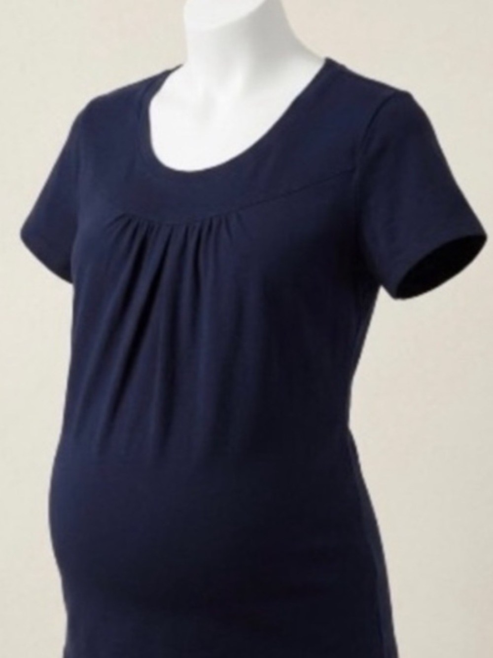 Announcements maternity top